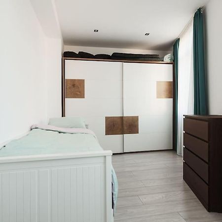 Ambassador Apartment บายามาเร ภายนอก รูปภาพ