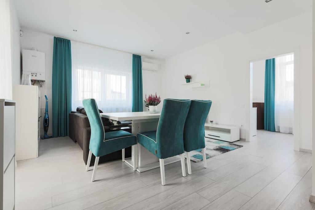 Ambassador Apartment บายามาเร ภายนอก รูปภาพ
