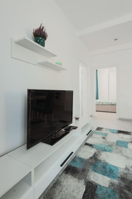 Ambassador Apartment บายามาเร ภายนอก รูปภาพ