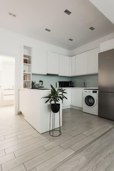 Ambassador Apartment บายามาเร ภายนอก รูปภาพ