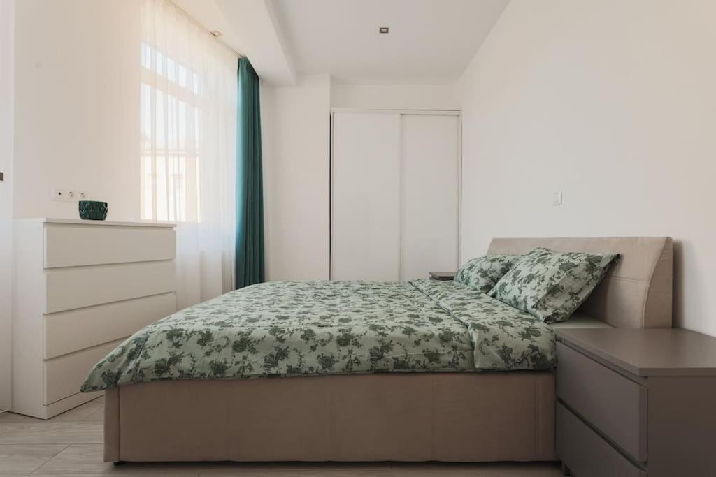 Ambassador Apartment บายามาเร ภายนอก รูปภาพ
