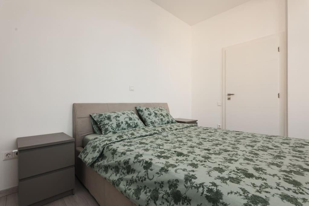 Ambassador Apartment บายามาเร ภายนอก รูปภาพ