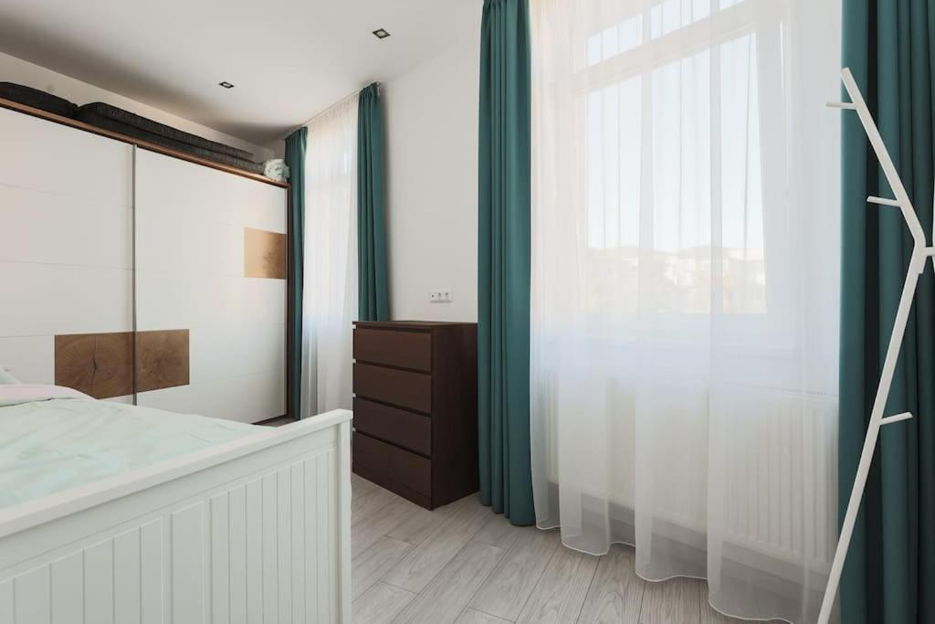 Ambassador Apartment บายามาเร ภายนอก รูปภาพ