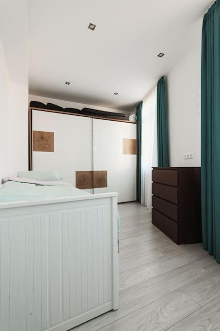 Ambassador Apartment บายามาเร ภายนอก รูปภาพ